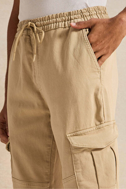 REDTAG Men Beige Cargo Joggers