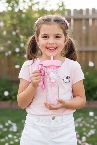 SANRIO Lisanslı Hello Kitty Çiçek Dili Serisi Saplı ve Pipetli Plastik Şişe 1...