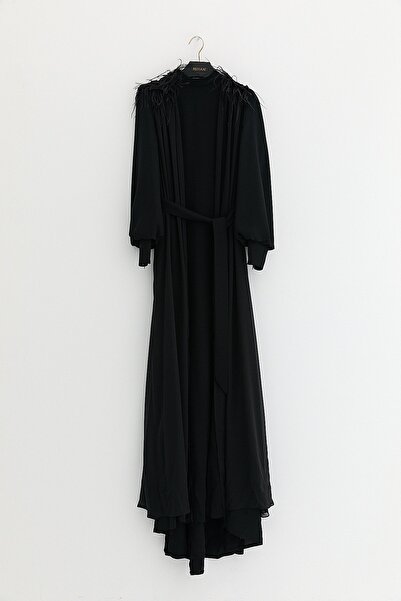 Nihan Büyük Beden Omuzları Tüy Detaylı Elbise Siyah