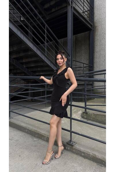 Modafeminen Kalın Askılı Yaka Ve Etek Fırfırlı Simli Krep Elbise SİYAH 581310