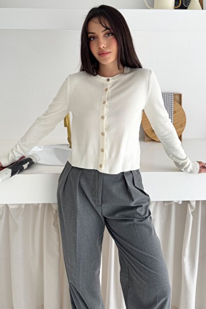 FEMELLE Women's White Buttoned Thin Knit Cardigan Standard Size Basic Model Soft Texture