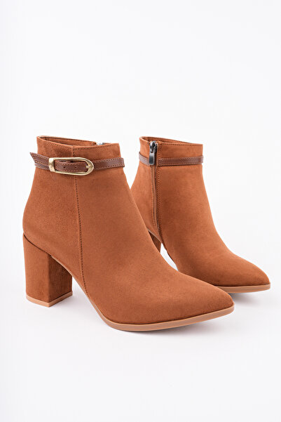 Madam Tarz حذاء ميلا ذو الكعب السميك المقوس