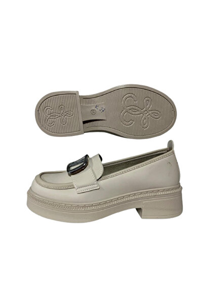 Şanzelize Дамски кремави обувки с V-образна катарама и ортопедична подметка Şnzlze2201-33