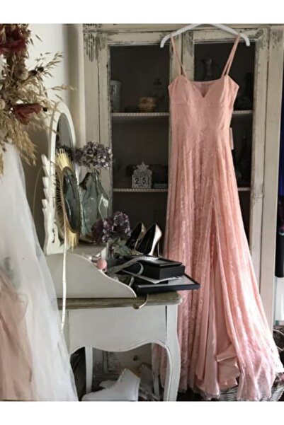 Betty M Rochie de seara roz pudra lunga in clos din dantela