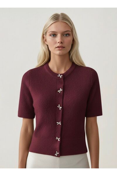 louyan fashion سترة ناعمة بياقة دائرية وأزرار حجرية على شكل فراشة