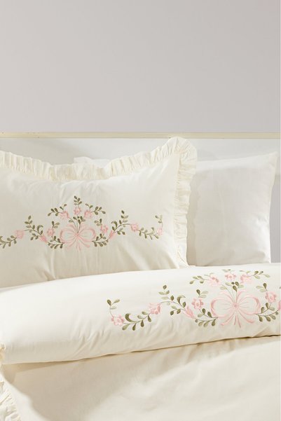 Manora 100% Cotton Floral Embroidered Ruffled Baby Bedding Set