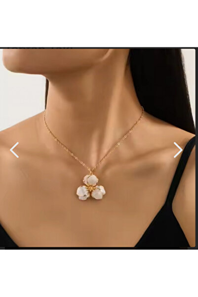 İnci Sedefli beyaz çiçek tasarımlı zarif kolye