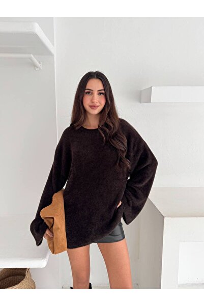 By Kuzey Aras Bearded Soft Textured Crew Neck Spanish Sleeve Sweater