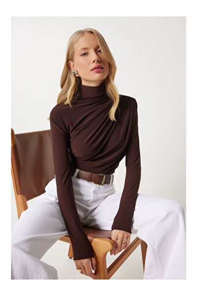 NorthAK Women's Ruched Detail Mock Neck Sandy Blouse Standard