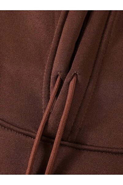 LAYORA Oversized Hoodie – Warm and Stylish Choice for Everyday Wear