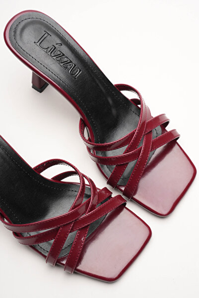 Lizzu Γυναικείες παντόφλες με τακούνι με λουράκια Core