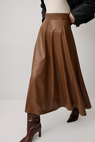 Touché Privé Fluffy Leather Skirt