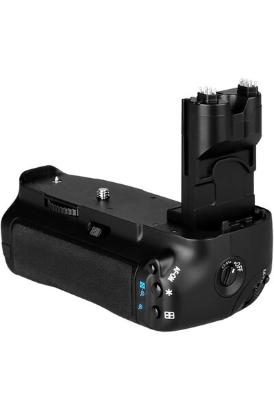 Meike Mâner MK-7D pentru Canon EOS 7D