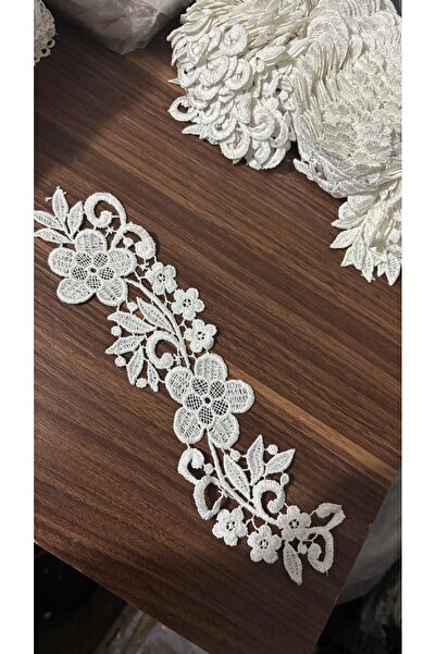 Butik Parça Güpür seccade kenarına vb yerlere uyumlu tek desen beyaz renk