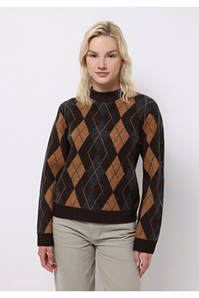 Colin's Дамски кафяв пуловер с обкръжаваща врата и редовна кройка