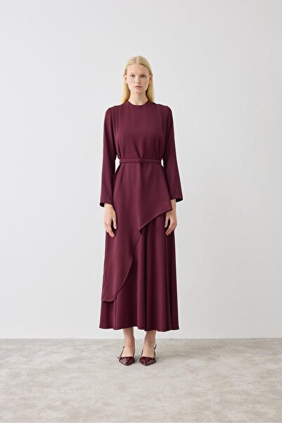 TERZİ DÜKKANI طقم تنورة ميلين بقصة غير متماثلة باللون العنابي