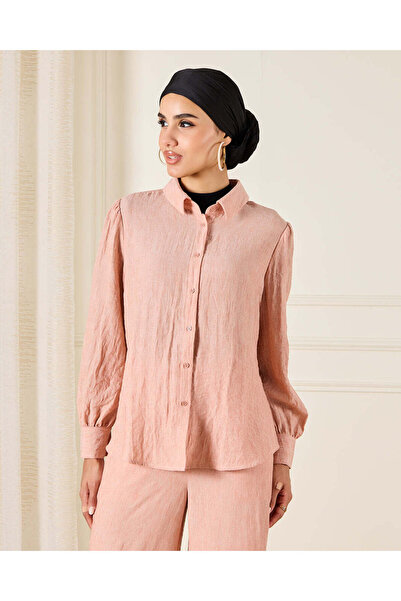 REDTAG بلوزة نسائية وردية اللون بأزرار أمامية