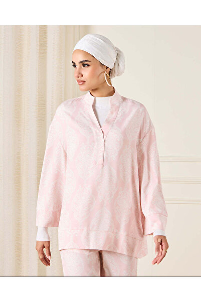 REDTAG بلوزة نسائية كبيرة الحجم مطبوع باللون الوردي