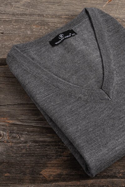 Woolen World Πλεκτό πουλόβερ με λαιμόκοψη V (μεγάλο μέγεθος)