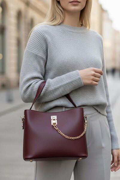 GIG Multi-Pocket Hand and Shoulder Bag with Front Chain