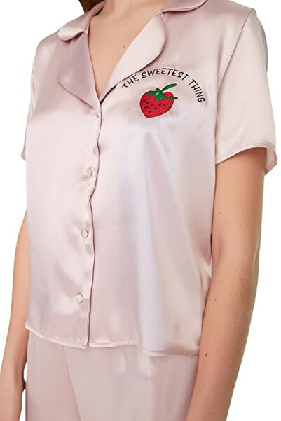 Laperissa Kadın Pudra Renkli Çilek Desenli Nakışlı Saten Şortlu Pijama Takımı