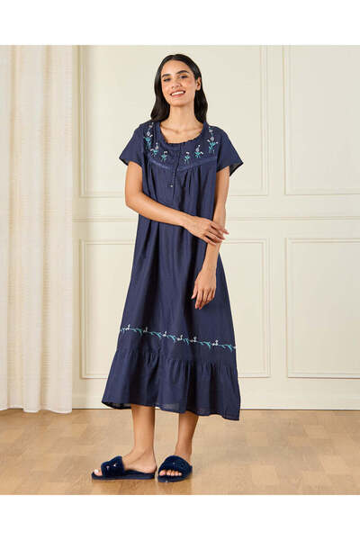 REDTAG قميص نوم نسائي مطرز باللون الأزرق البحري على الصدر