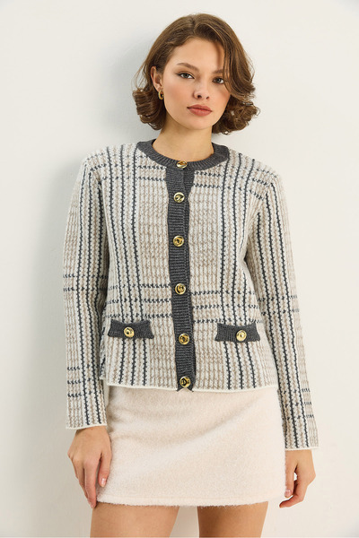 Bianco Lucci Women's Gold Button Detailed Crew Neck Cardigan Th251069 60283738