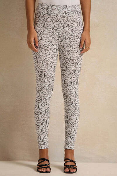 REDTAG بنطال ضيق مطبوع باللون العاجي للنساء