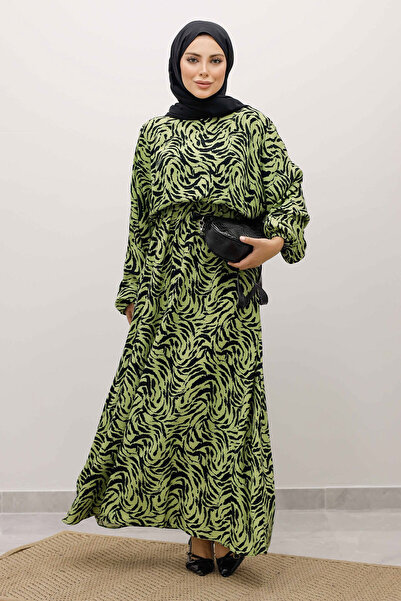Tesettür Dünyası Φόρεμα με ελαστική μέση με μανίκια νυχτερίδας TSD250235 Πράσινο φιστίκι