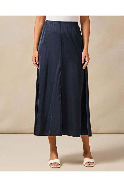 REDTAG تنورة نسائية من الساتان باللون الأزرق البحري