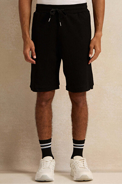 REDTAG شورت رياضي رجالي أسود مضلع