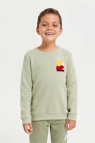 REDTAG Boys Green Towel Embroidered Sweatshirt