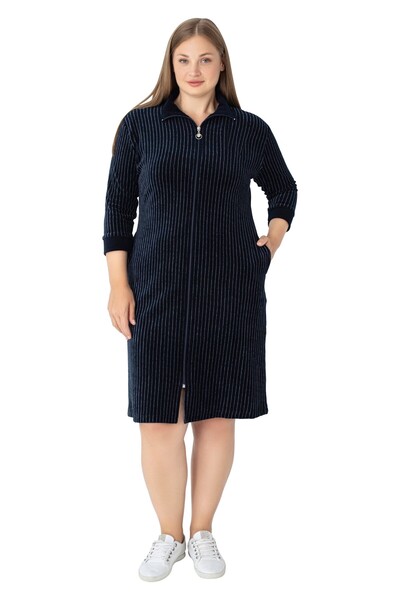 İntensive Kadın Büyük Beden Lacivert Çizgi Desenli Pamuklu Kadife Cepli Fermuarlı Truvakar Kollu Elbise