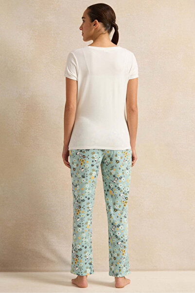 REDTAG Women White And Blue Printed Pyjama Set (2 Piece)