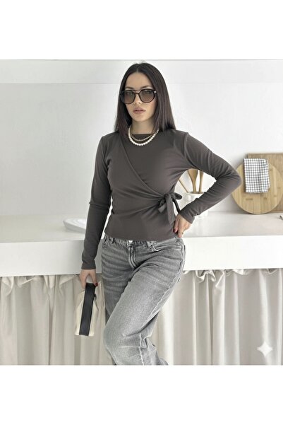 HYEM STILNA BLUZA SA DETALJOM VEZANJA SPREDA