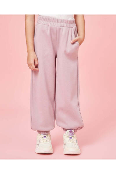 REDTAG طقم بنطال رياضي مطبوع للبنات باللون الكريمي والأرجواني (قطعتين)