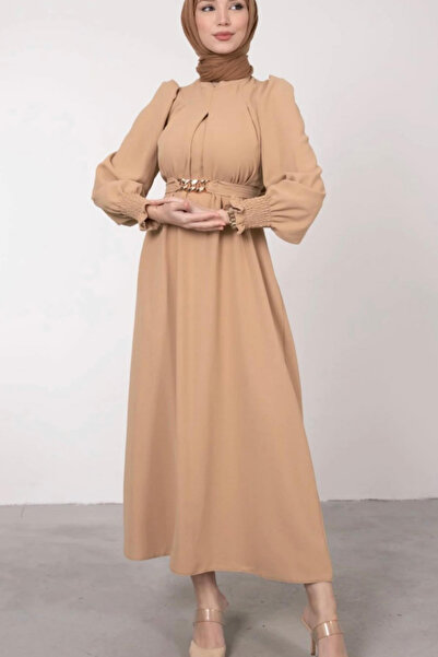 Tesettür Diyarı Κομψό Φόρεμα Χιτζάμπ από Ύφασμα Κρεπ με Ζώνη - Βιζόν