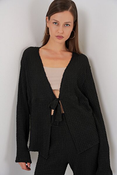 Hiccup Комплект с блуза с дълъг ръкав и V-образно деколте и панталони с разкърпени крачоли от BDART