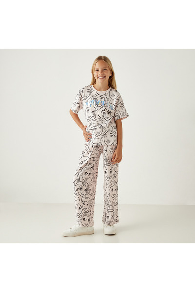 Disney طقم تي شيرت وبيجامة بطبعة أميرة كاملة