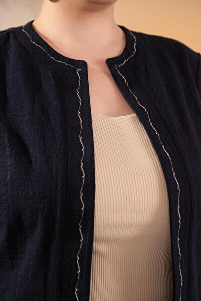 Roxxlen Γυναικείο μπουφάν με κέντημα σε μαύρο χρώμα