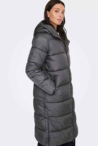 ONLY Women's Onlmontana Hooded Long Puffer Jacket 15226559 Gray