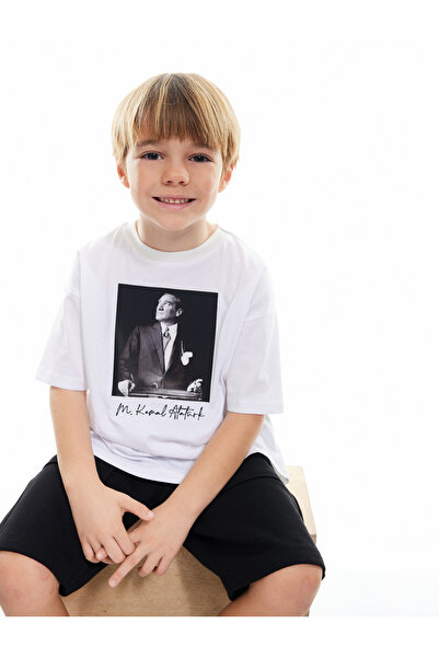 Koton Βαμβακερό μπλουζάκι με κοντό μανίκι με λαιμόκοψη Atatürk με τύπωμα