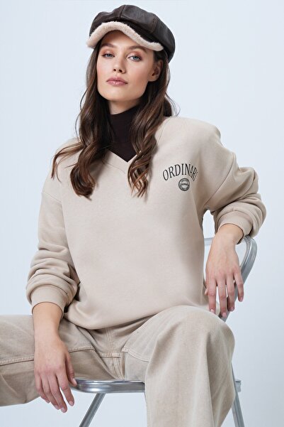 VAGGON Γυναικείο φούτερ μπεζ με λαιμόκοψη σε σχήμα V με τύπωμα 3 Thread O oversized Vs01487