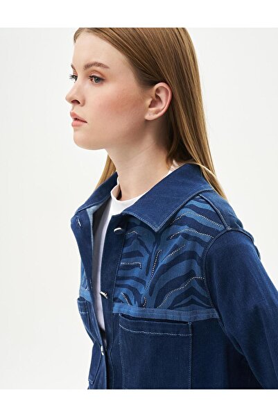 Kayra ДЖИНСОВА КУРТКА З КИШЕНЯМИ І ВИТОЧЕНИМИ ДЕТАЛЯМИ ТЕМНО-СИНЯ 43001