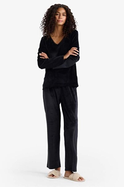 DeFacto Σετ πιτζάμες Regular Fit με μακρυμάνικο βελούδινο μπλουζάκι και μακρύ πάτο-Fall in Love (25 WN)