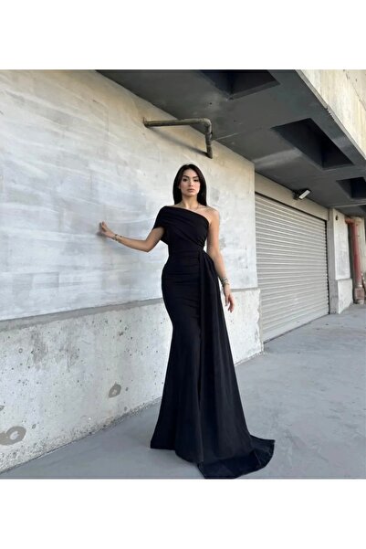 LUMİ فستان سهرة نسائي أسود بذيل وكتف واحد |   تصميم أنيق وراقٍ