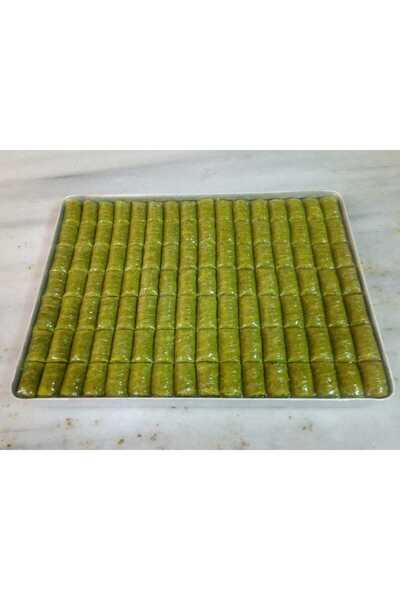 Handmade Fıstıklı sarma tatlısı