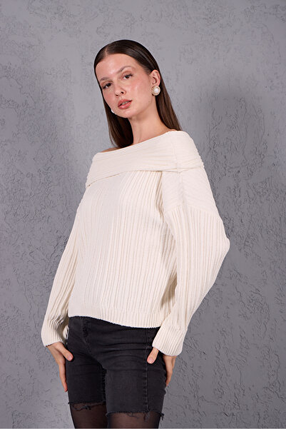 Moda Days Women's White Chenille Velvet Carmen Collar Knitwear Sweater
