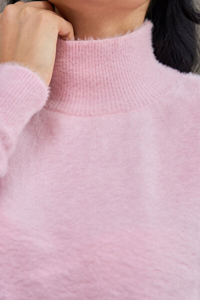 KÜÇÜĞÜM BUTİK Pink Feather Turtleneck Sweater