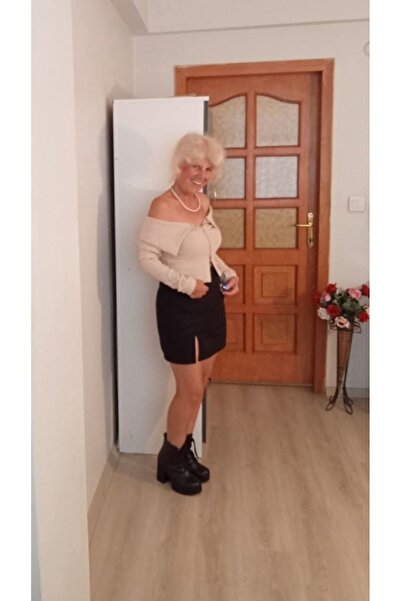 Butik Krem Madonna yaka kazak